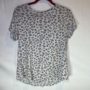Old Navy T Shirt Women's Medium M Gray‎ Black Leopard Print Short Sleeve Stretch